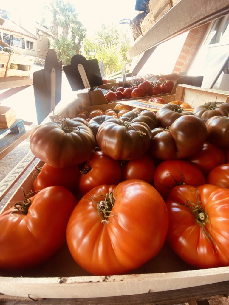 Épicerie Vival - Tomates du terroir - D'autres fruits et légumes sont disponibles