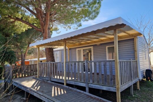Le Hélios, una casa P.M.R. adaptada con una nueva terraza cubierta