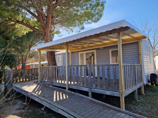 Le&#x20;H&#x00E9;lios,&#x20;un&#x20;logement&#x20;P.M.R&#x20;adapt&#x00E9;&#x20;avec&#x20;une&#x20;terrasse&#x20;nouvellement&#x20;couverte